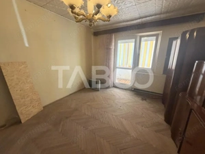 Apartament semidecomandat 37mpu 2 camere boxa la subsol balcon Parcare - imagine 2