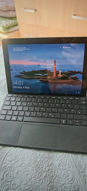 Tableta Microsoft Surface Go A1824 4GB 64GB + tastatură originală, impecabilă - imagine 4