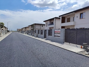 Vila Dobroiesti 5 camere, 3 bai, Complex Rezidențial, strada ASFALTATA