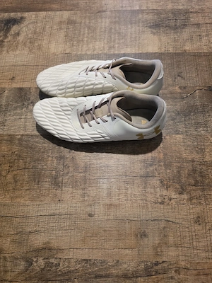 Vand ghete de fotbal Under Armour Magnetico