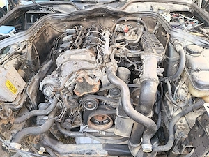 motor mercedes e220 w211