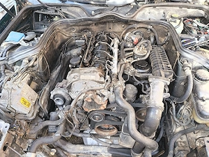 motor mercedes e220 w211 - imagine 2