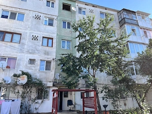 Vand aparatament Baicoi