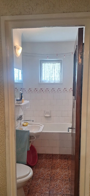 Vând apartament cu 3 camere - imagine 8
