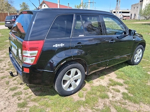 De vanzare Suzuki grand vitara an 2011 ,inmatriculat unic propietar in romania,motor 1,9 dizel.4x4.5 - imagine 3