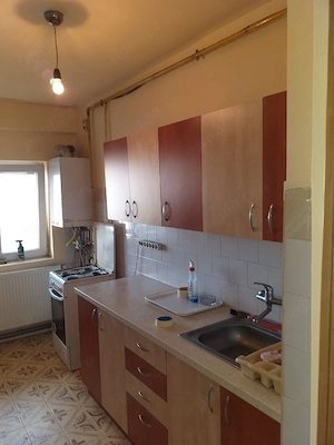 Proprietar, închiriez apartament cu 3 camere - imagine 3