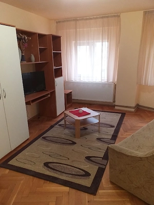 Proprietar, închiriez apartament cu 3 camere - imagine 10