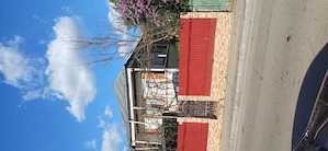 Casa parter-4 camere, grădină, garaj. Zona Libertății, Vaslui.