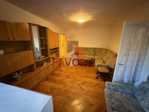 Cu centrala termica proprie. Zona Dacia. Boxa - imagine 2