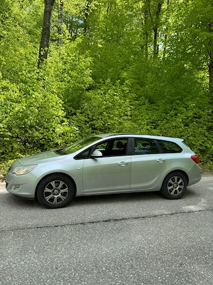 Opel Astra J 2011 - imagine 2