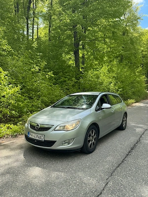 Opel Astra J 2011