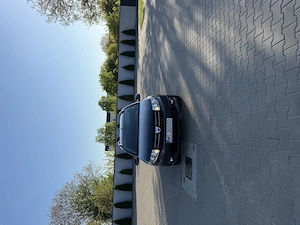 Vând Dacia Logan