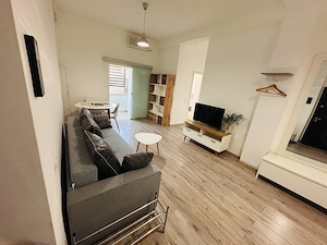 Apartament 3 camere de închiriat 