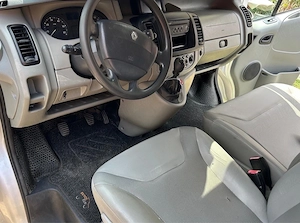 Vand sau Schimb Renault Trafic,an 2009,motor 2.0 DCI, 3 locuri - imagine 2