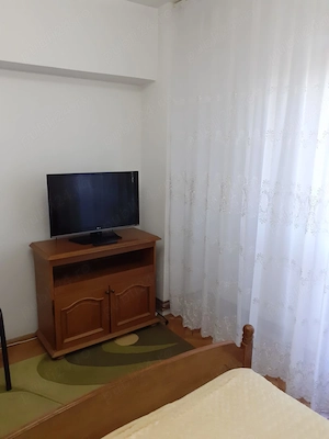inchiriez apartament 2 camere,zona Iulius town - imagine 3