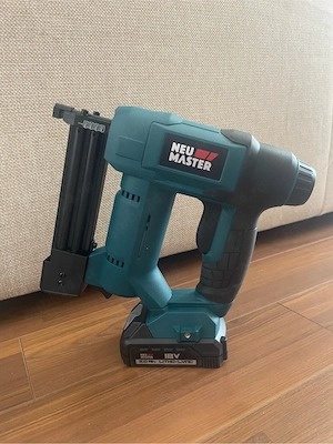 Capsator cu baterie 18V