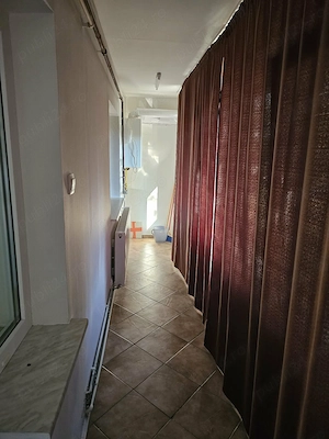 Închiriez apartament 2 camere decomandat - imagine 7