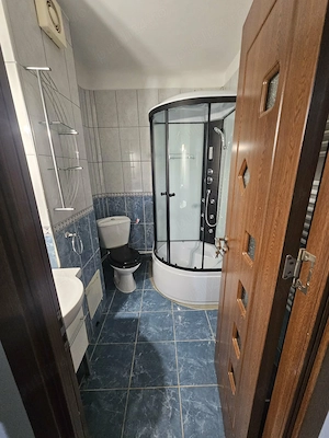 Închiriez apartament 2 camere decomandat - imagine 8