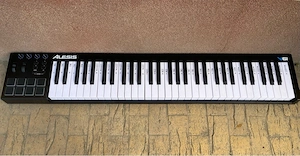 Alesis V61 controler midi