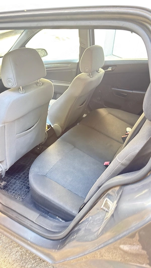 Opel Astra H - imagine 4