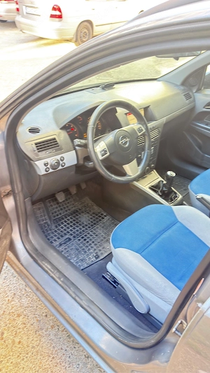 Opel Astra H - imagine 3