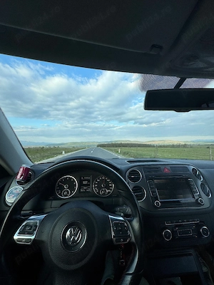 Vând Volkswagen Tiguan 2011, motorizare benzină 2.0 TSI - imagine 2
