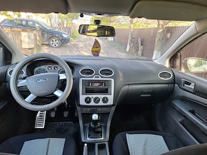 Ford Focus 1.6 an 2007 - imagine 3