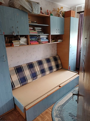 Donez GRATUIT mobila (mobilier de tineret, sifonier, dulapuri, canapea extensibila, birou)