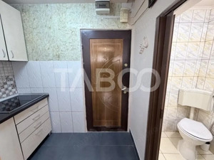 Garsoniera mobilata si utilata la etaj 2 zona Broscarie Sibiu - imagine 5