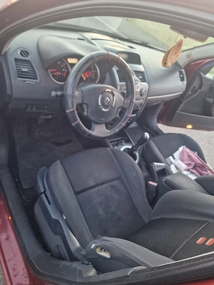 Renault Megane 2 1.4 benzina 2007   AC, trapă, fără rugină, întreținută - imagine 4