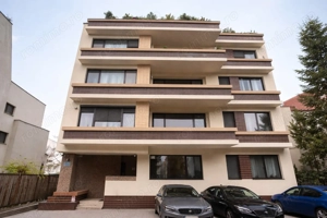 4 camere - Erou Iancu Nicolae – 175 mp – 2 parcări - imagine 3