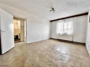 Apartament cu 2 camere zona Florilor de renovat
