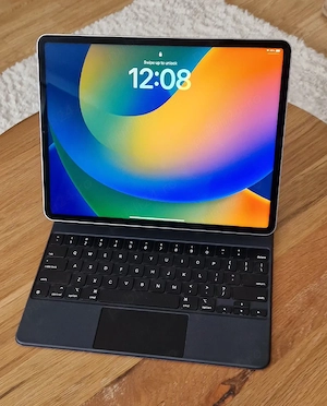 iPad Pro 12.9" (Gen 6) M2 | 256GB | Space Gray + Magic Keyboard