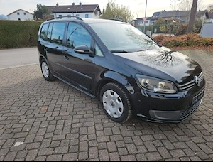 VW Touran 1.6 tdi , 2010 , euro5 , Climă , Navigatie , Pilot 