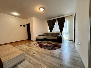 Apartament 3 camere zona Sanpetru