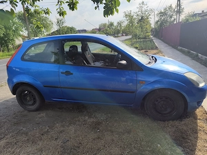 Vând mașină Ford fiesta  - imagine 5