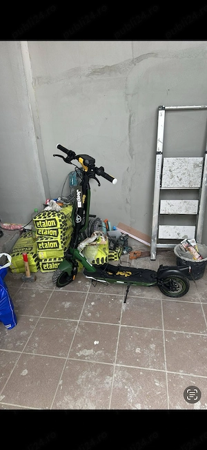 Trotineta electrica JEEP 2XE Adventurer V2, 10 inch, pliabila, verde