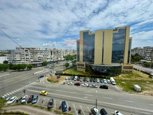 Apartament cu 4 camere de vânzare în zona Ultracentral
