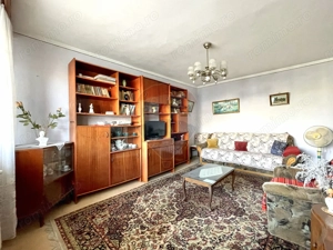 Apartament cu 3 camere de vânzare -  Casa de Cultura