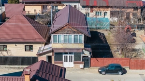 Oportunitate: Casă 6 camere (3 camere spațiu comercial+etaj locuință)