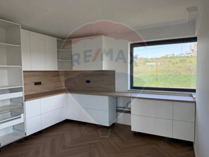 Casă deosebita cu 4 dormitoare in Cihei - imagine 12