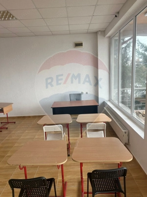 Casă / Vilă cu 11 camere de vânzare - imagine 16