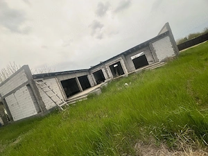 vand in rate casa la roșu cazasu. - imagine 2