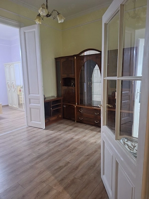 Apartament  spatios zonă centrală (spate teatru) arad ieftin si foarte bun - imagine 2