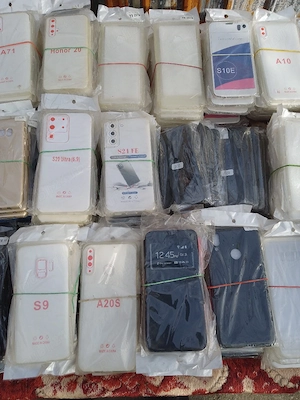 huse telefoane la un leu bucata 