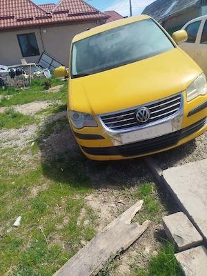 vw Touran 1.9 tdi autoutilitara 2009 - imagine 3