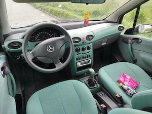Mercedes A class,, Acte la zi  - imagine 8