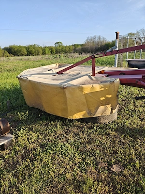 Utilaje agricole tractor. - imagine 2