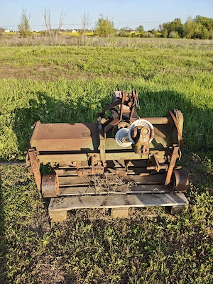 Utilaje agricole tractor. - imagine 4