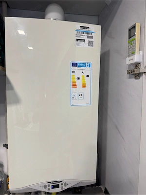 Centrală termică murală Ariston Premium Cares 24